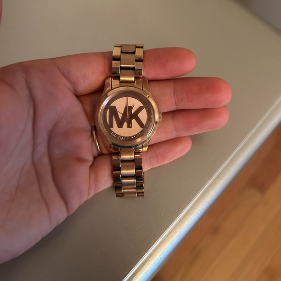 Michael Kors Rose Gold Watch - Picture 1 of 2